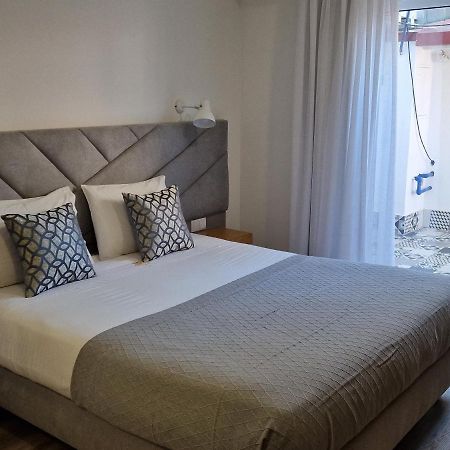 Soldouro Train Suites Авиеро Екстериор снимка