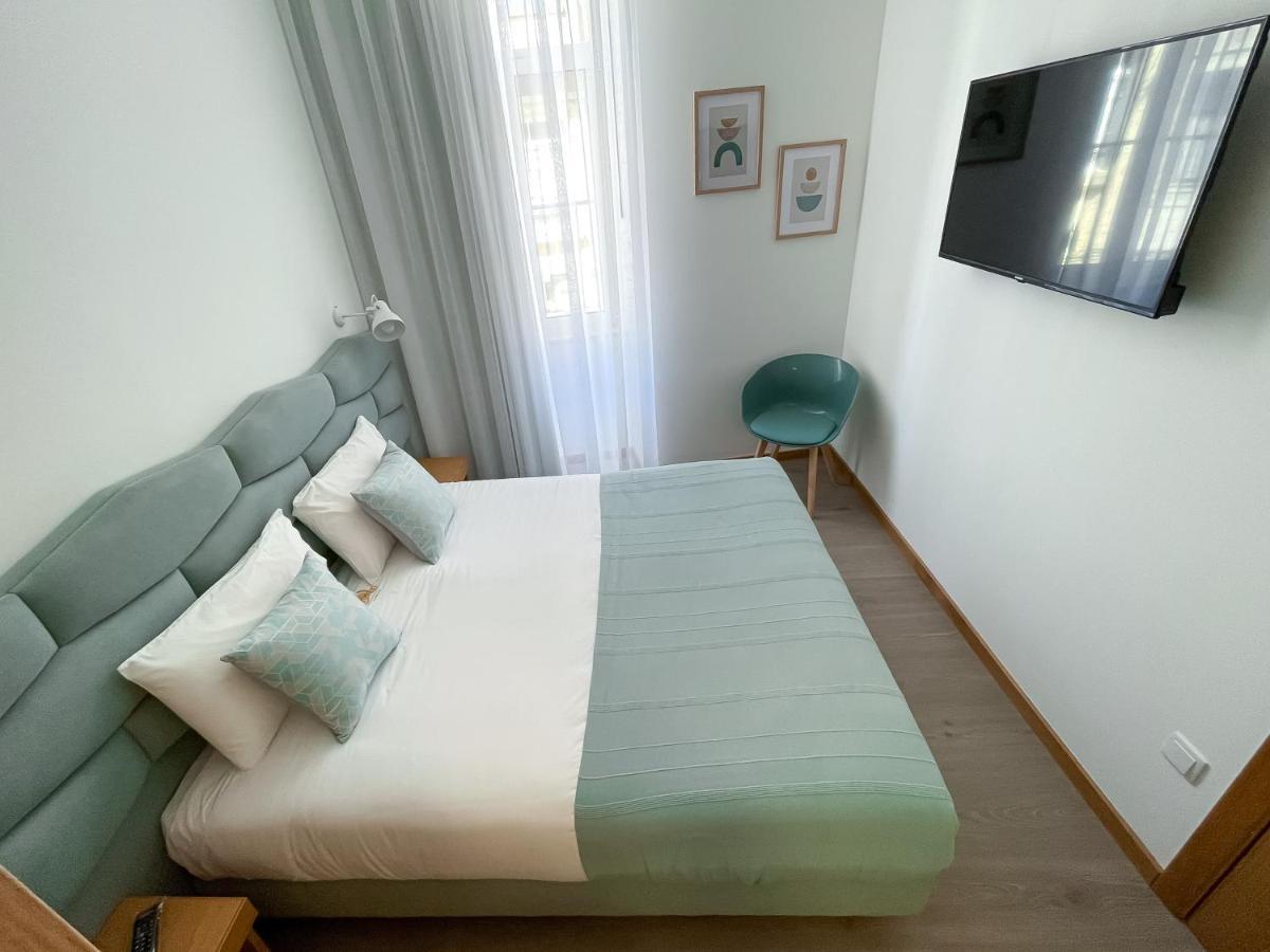 Soldouro Train Suites Авиеро Екстериор снимка