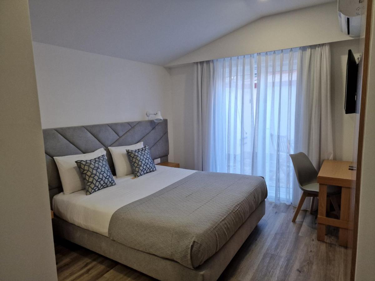 Soldouro Train Suites Авиеро Екстериор снимка