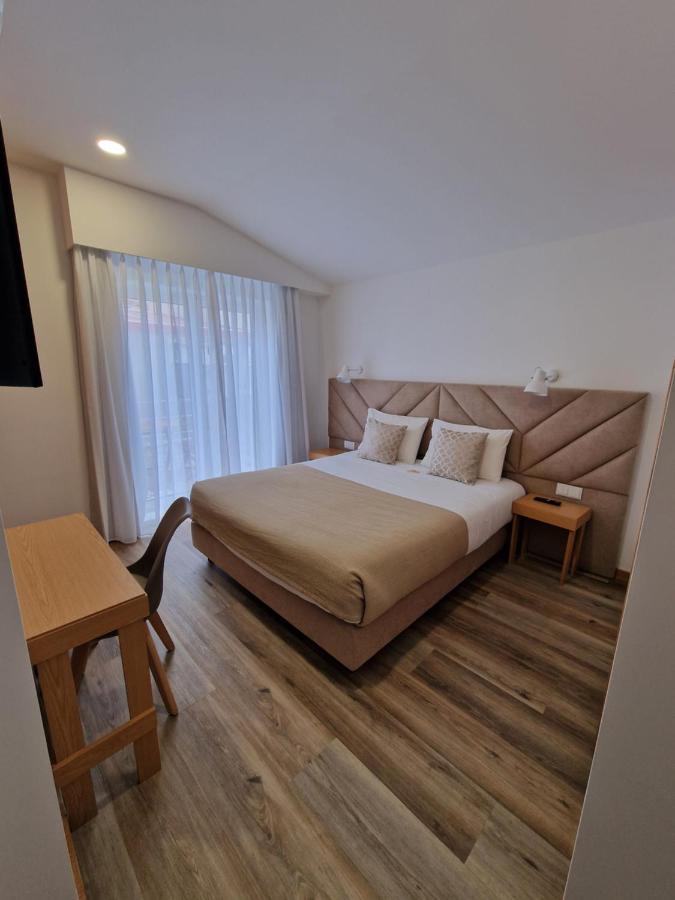 Soldouro Train Suites Авиеро Екстериор снимка