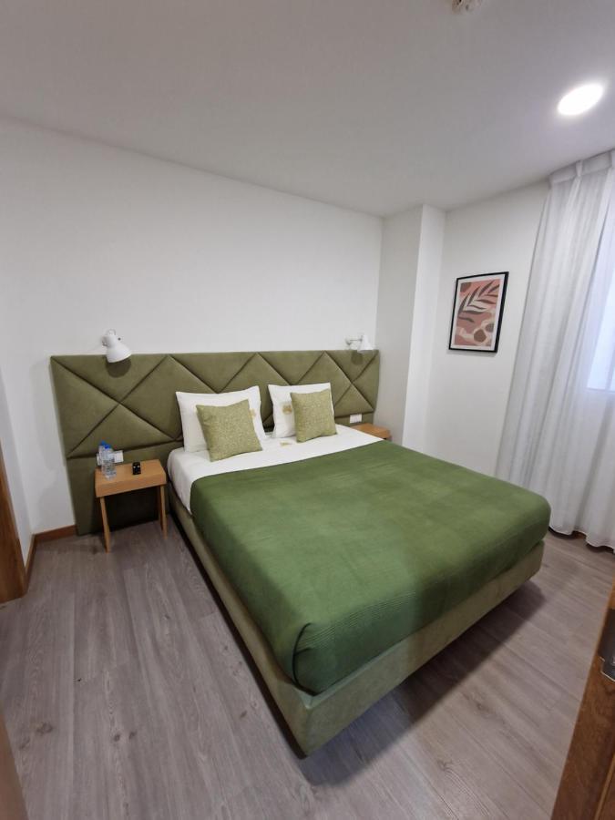 Soldouro Train Suites Авиеро Екстериор снимка